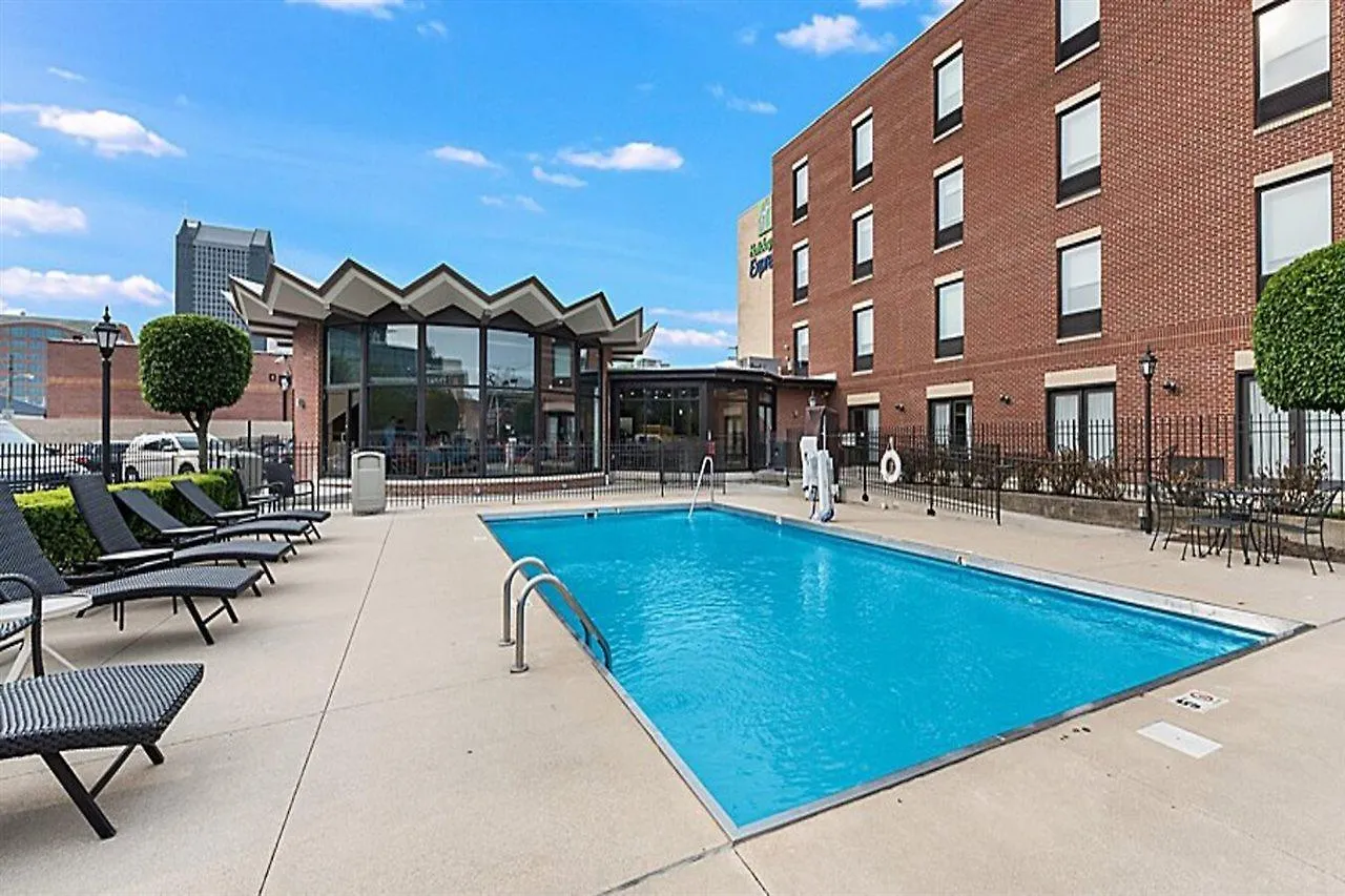 Holiday Inn Express - Columbus Downtown By Ihg 2*,